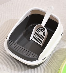 Litter Box With Scoop