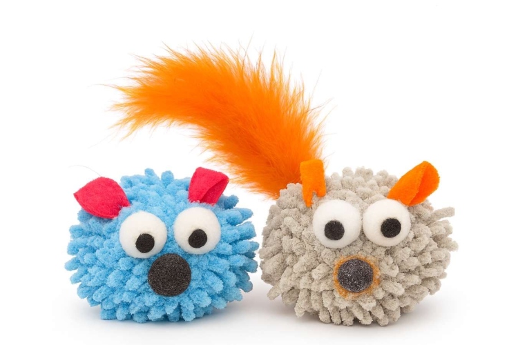 Cute pom - pom cat toy