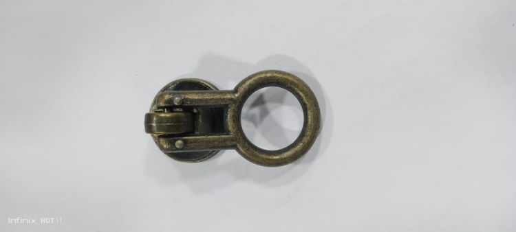 مسكه صندوق تحف نظام دلايه برونز