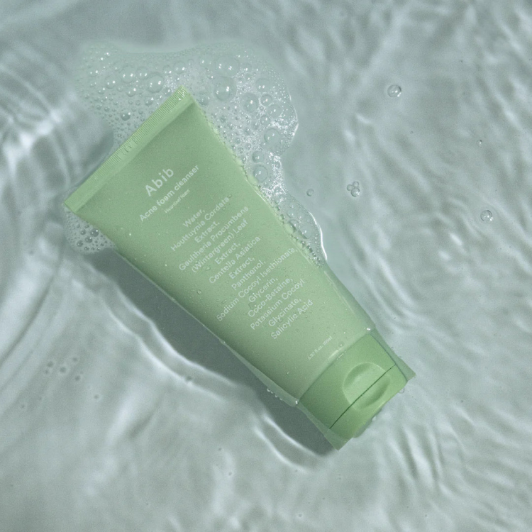 Abib Acne foam cleanser Heartleaf غسول رغوي لمكافحة حب الشباب