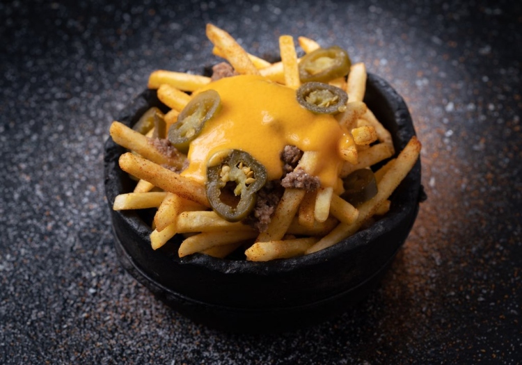 البطاطا مع الهلبينو والصوص 