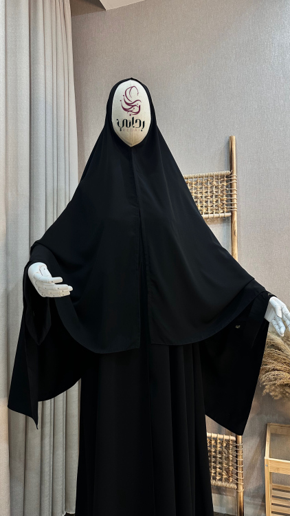 طقم كامل ٣ قطع باللّون الأسود فقط 
