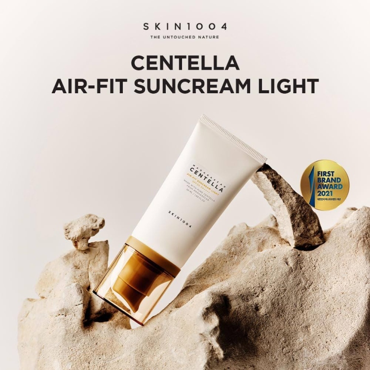 Skin1004 CENTELLA AIR-FIT SUNCREAM LIGHT  SPF30 PA++++ واقي شمس فيزيائي بالسنتيالا