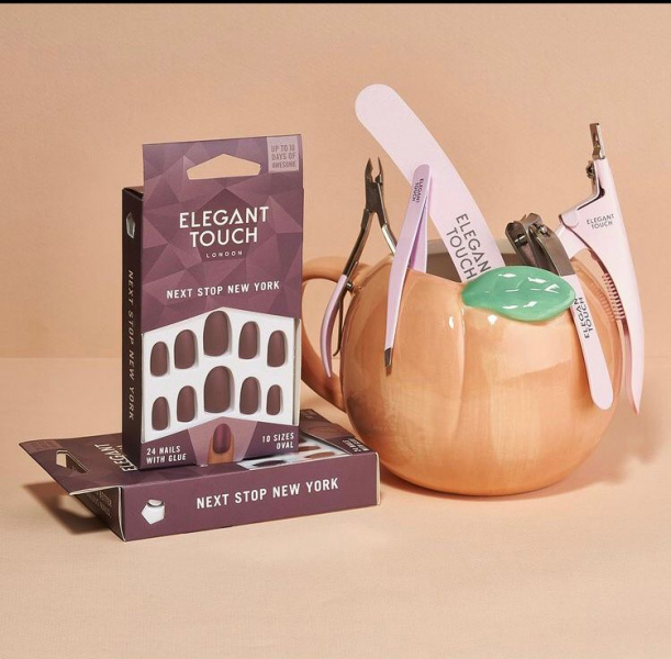 Elegant touch next stop new york اظافر تركيب