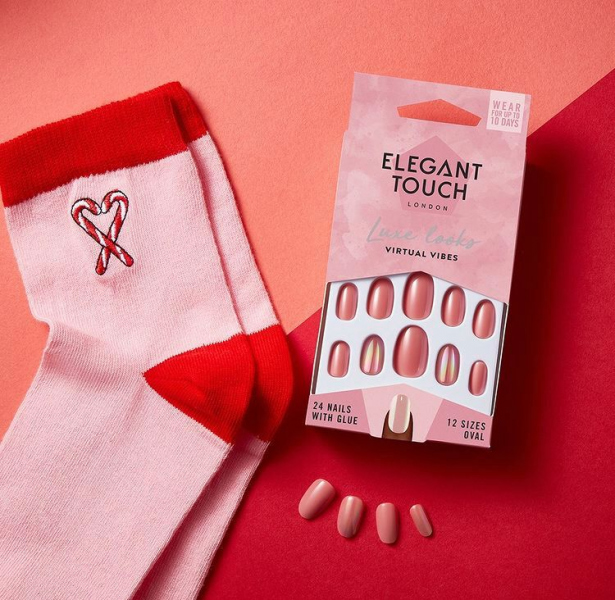 Elegant touch luxe look اظافر تركيب