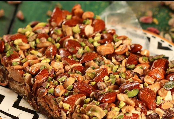 شوكولاتة مثيك محشي بندق