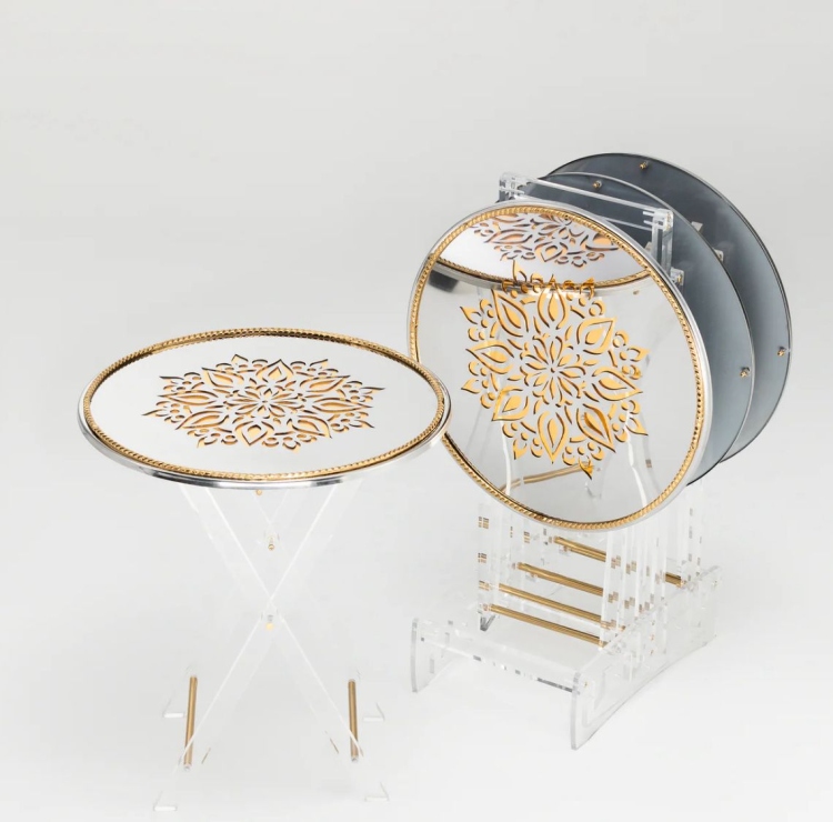 Set of 4 tables with stand