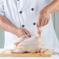 دجاج طازج   خدمة التقطيع
