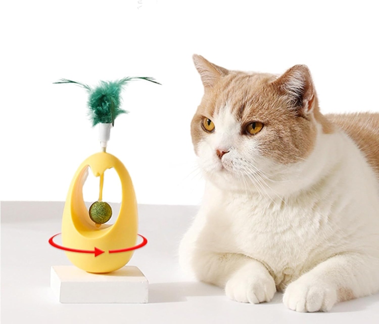 لعبة كرة النعناع البري مع الريش