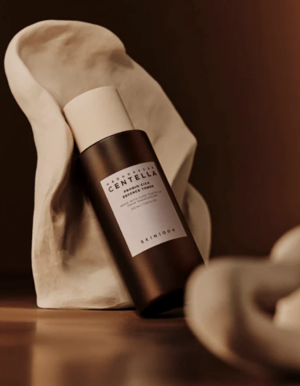 SKIN1004, Madagascar Centella Probio-Cica Essence Toner