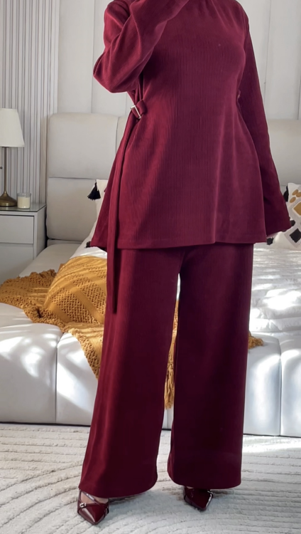 طقم شوق باللون الخمري