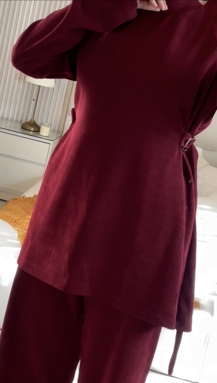 طقم شوق باللون الخمري