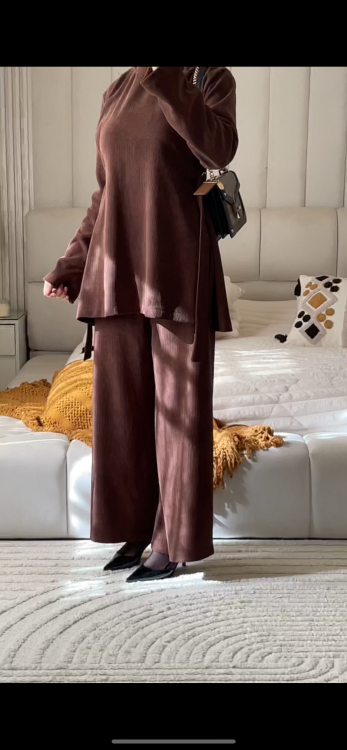 طقم شوق باللون البني