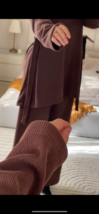 طقم شوق باللون البني