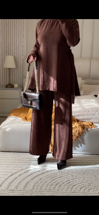 طقم شوق باللون البني