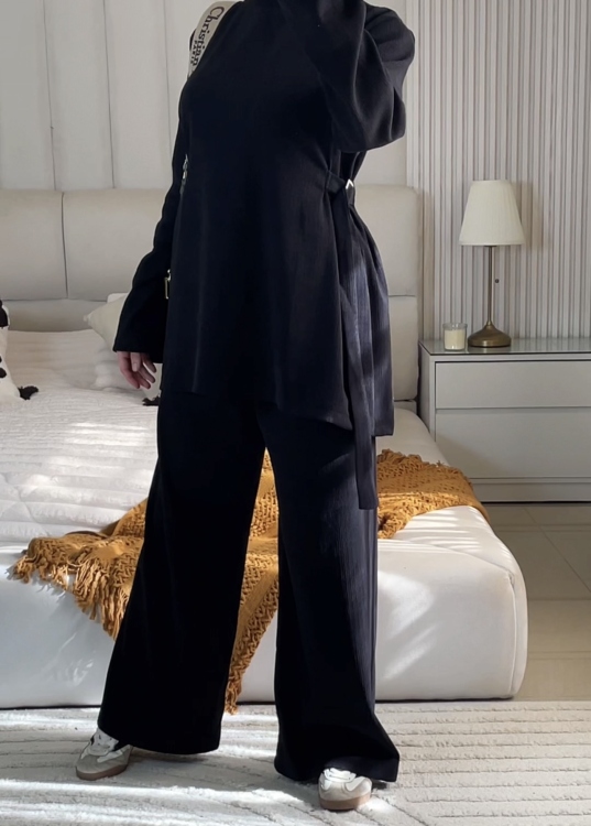 طقم شوق باللون الأسود 