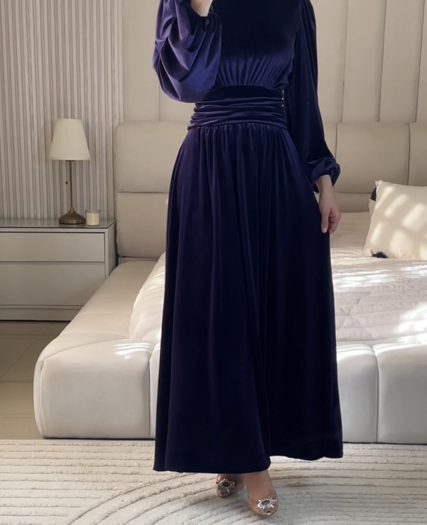 فستان فايا  مخمل باللون النهدي