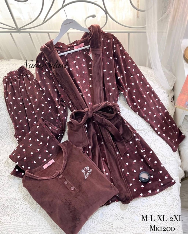 بيجامه مخمل مبطن 