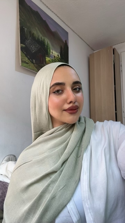 مودال اسفنجي بستاشيو فاتح (فيروزي)