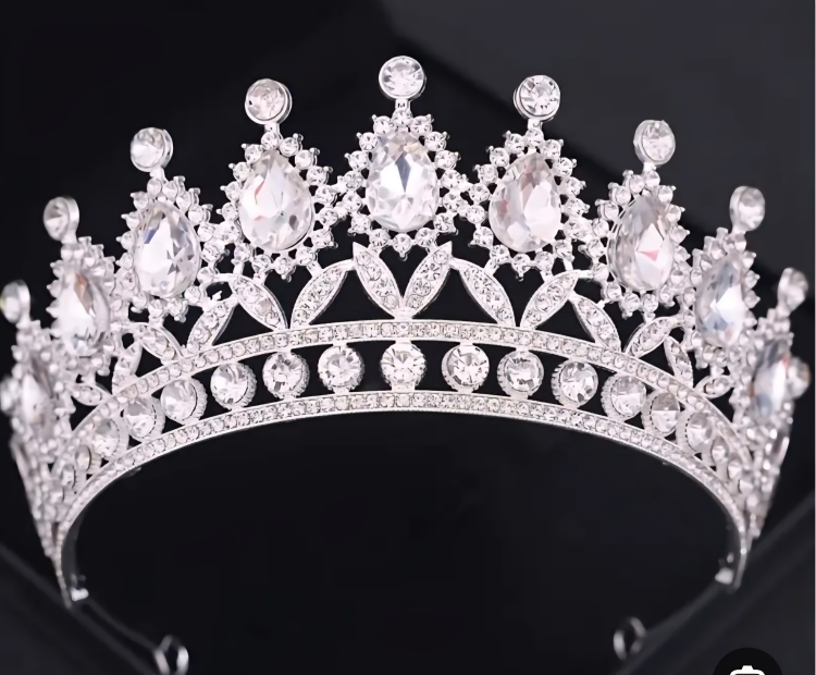 تاج كرستال تزين كيك لون فضي 