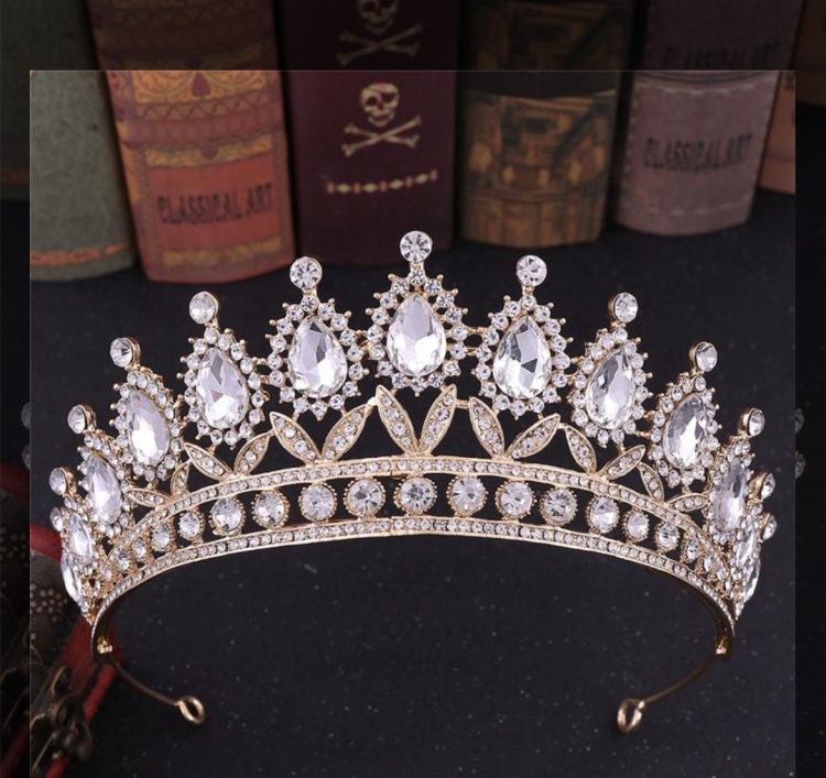 تاج كرستال  تزين كيك ذهبي 