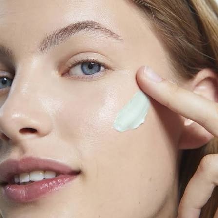 Love naturehydrating face cr. Aloe vera pineapple.   50ml.       46071