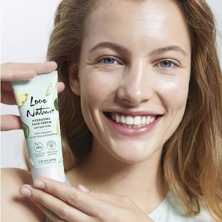 Love naturehydrating face cr. Aloe vera pineapple.   50ml.       46071