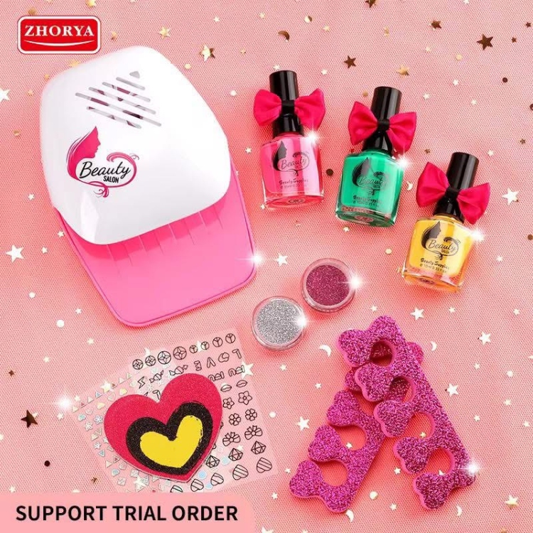 لعبة بيوتي ومناكير الاظافر وماكينة الاظافر تعمل 