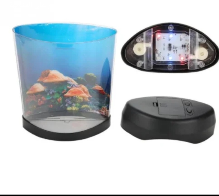 حوض أسماك صغير ومزود بأضاءة LEDوشاحن USB