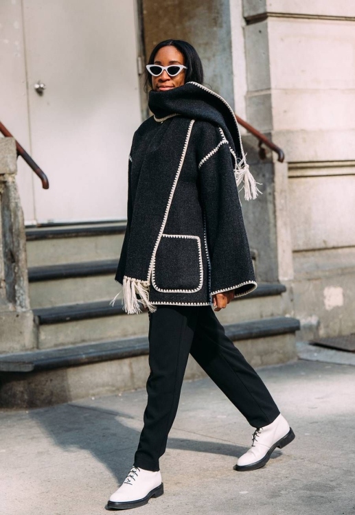 SCARF COAT ( Black)  