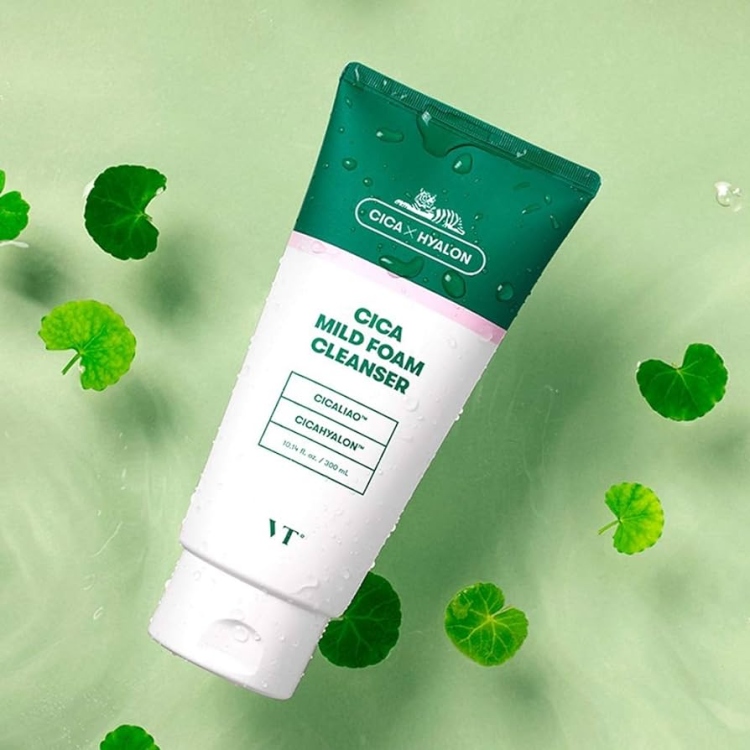 غسول رغوي ب سيكا VT COSMETICS CICA Mild Foam Cleanser
