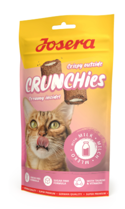 وجبة خفيفة مقرمشة للقطط مع الحليب في حشوة كريمية