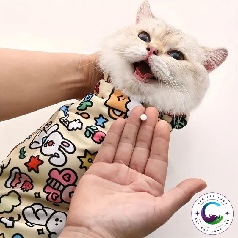 الغطاء السحري لتثبيت القطط وقت العناية