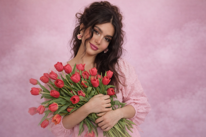 الانثى الناعمة الرقيقة والي جمالها طاغي