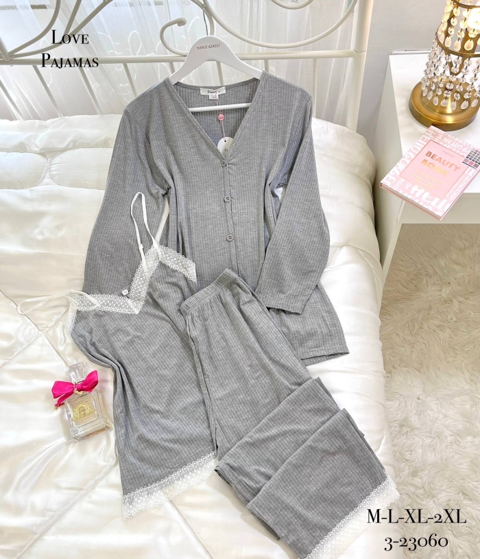 بيجامه ٣ قطع